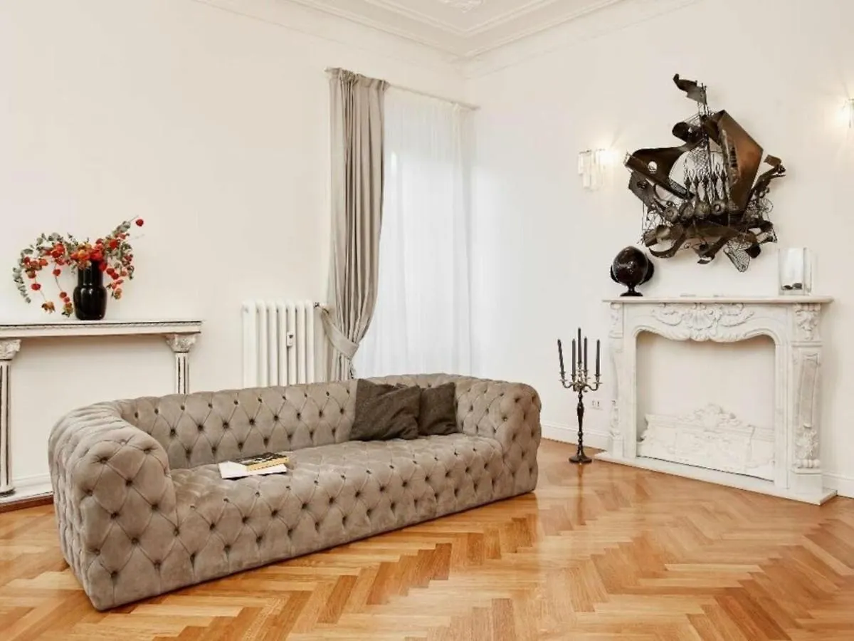 Apartment Vallazze Luxury By Halldis Milan Italy