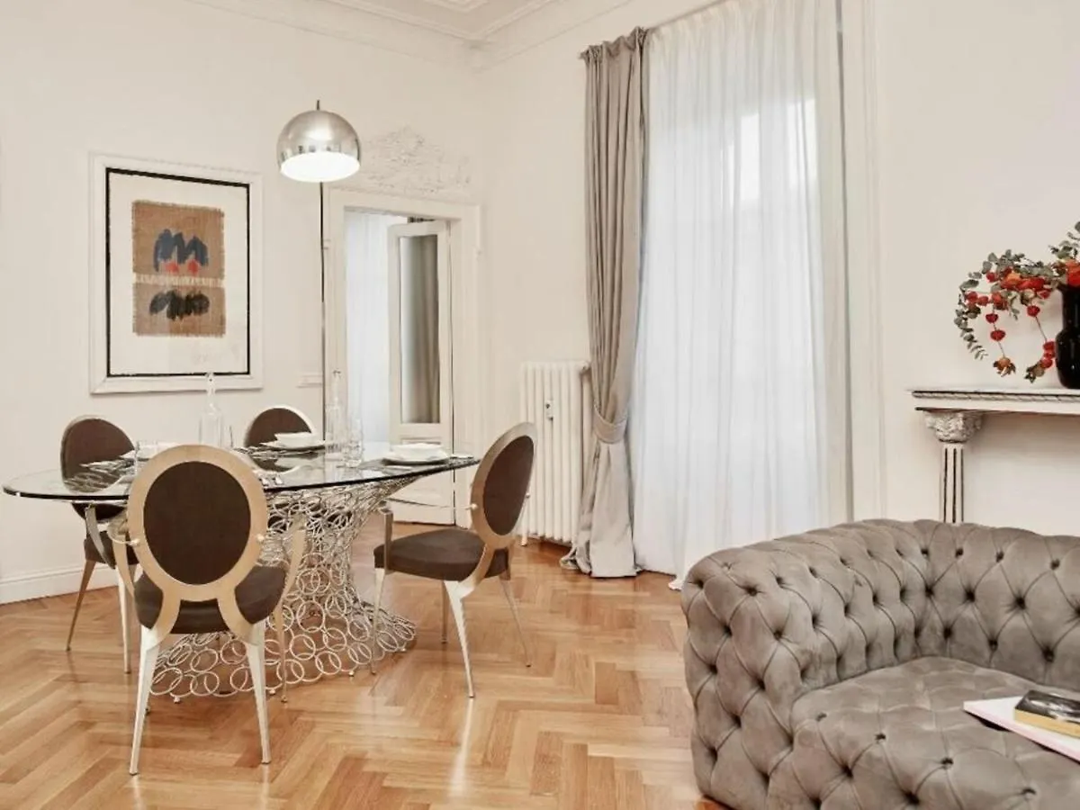 Vallazze Luxury Halldis Apartment Milano
